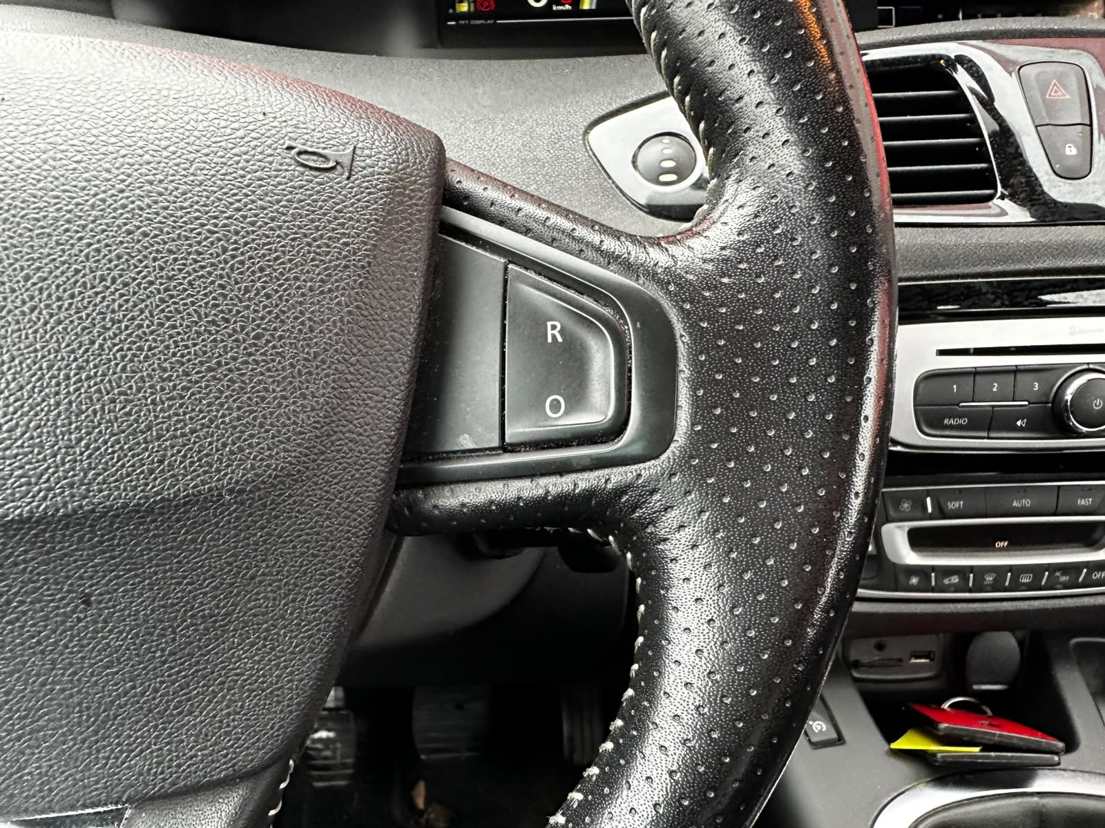 Renault Scénic 1.5 dCi 110CV BOSE – GARANTIE 12 MOIS — photo 10