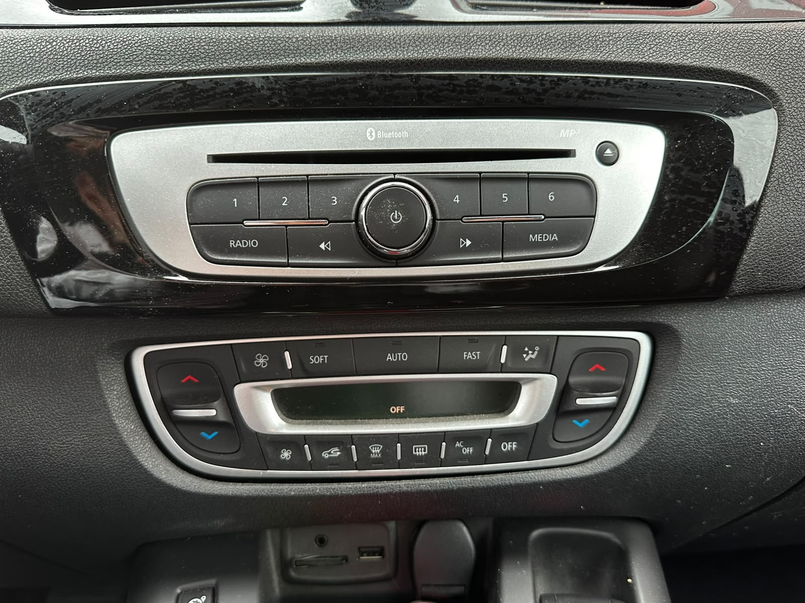 Renault Scénic 1.5 dCi 110CV BOSE – GARANTIE 12 MOIS — photo 22