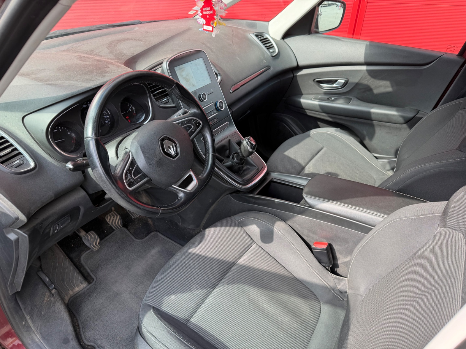 Renault Scénic 1.5 DCI 110CH ENERGY BUSINESS 7 PLACES – GARANTIE 12 MOIS — photo 10