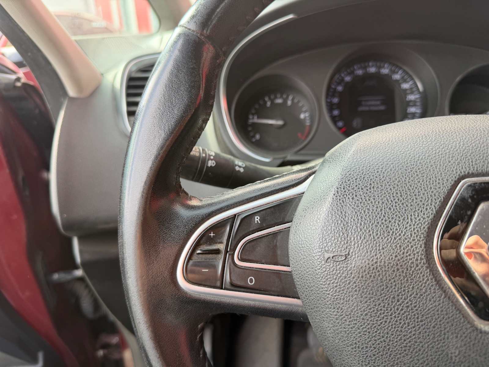 Renault Scénic 1.5 DCI 110CH ENERGY BUSINESS 7 PLACES – GARANTIE 12 MOIS — photo 17
