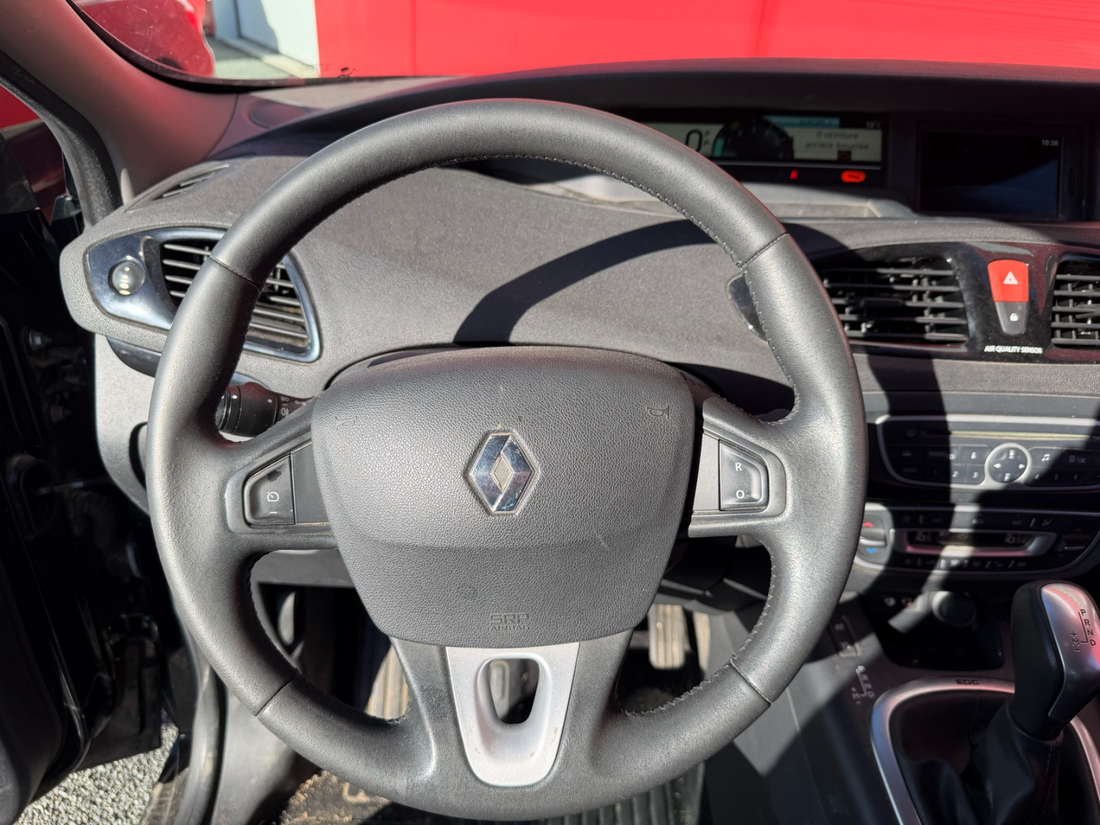 Renault Scénic 1.5 dCi 110ch FAP Privilège EDC Euro5 — photo 15