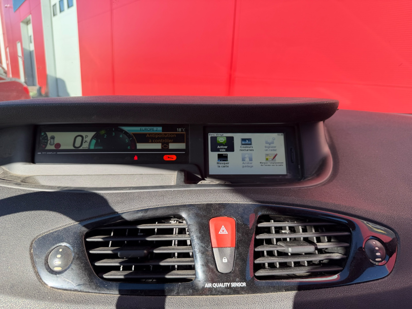 Renault Scénic 1.5 dCi 110ch FAP Privilège EDC Euro5 — photo 19