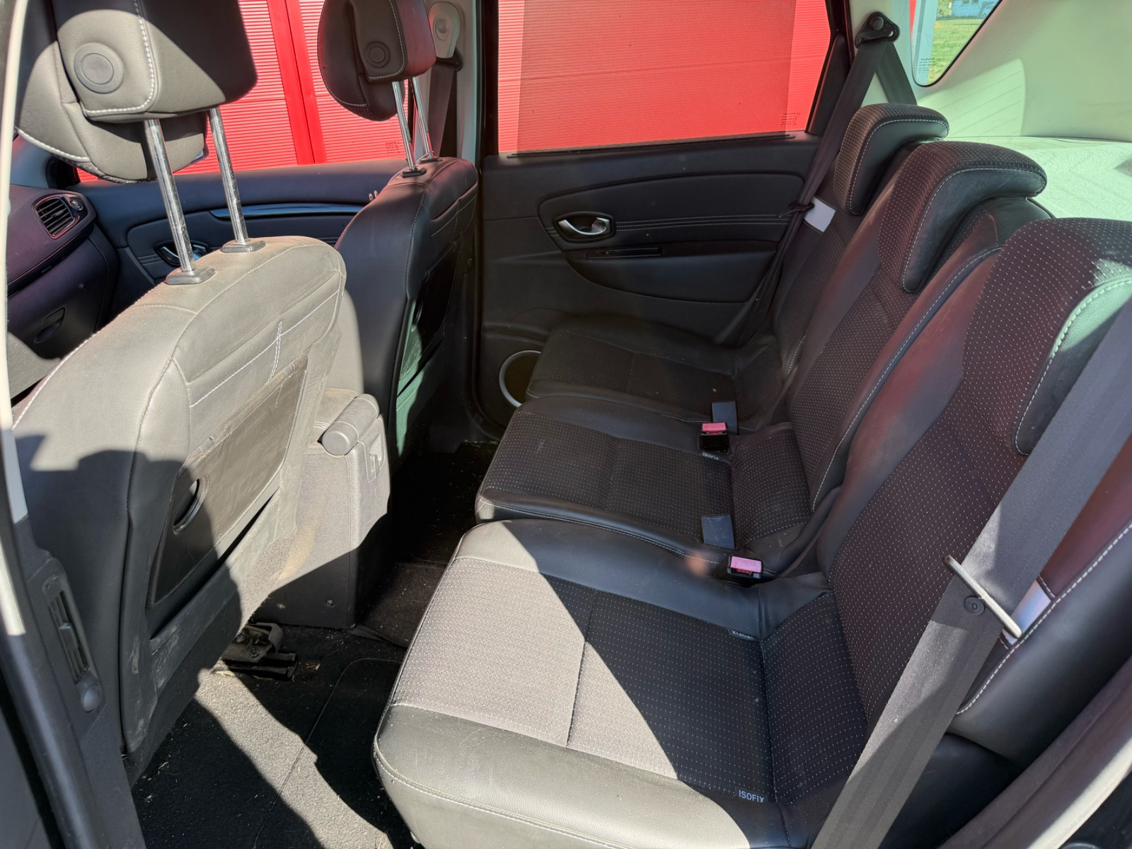 Renault Scénic 1.5 dCi 110ch FAP Privilège EDC Euro5 — photo 30