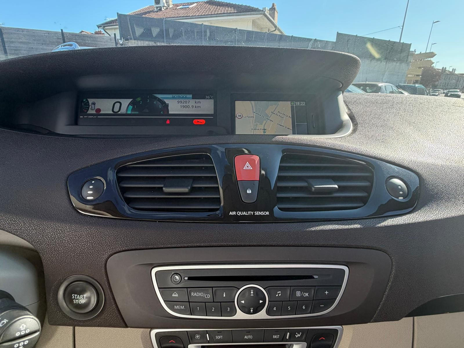 Renault Scénic III Berline 5 ptes - vue 1