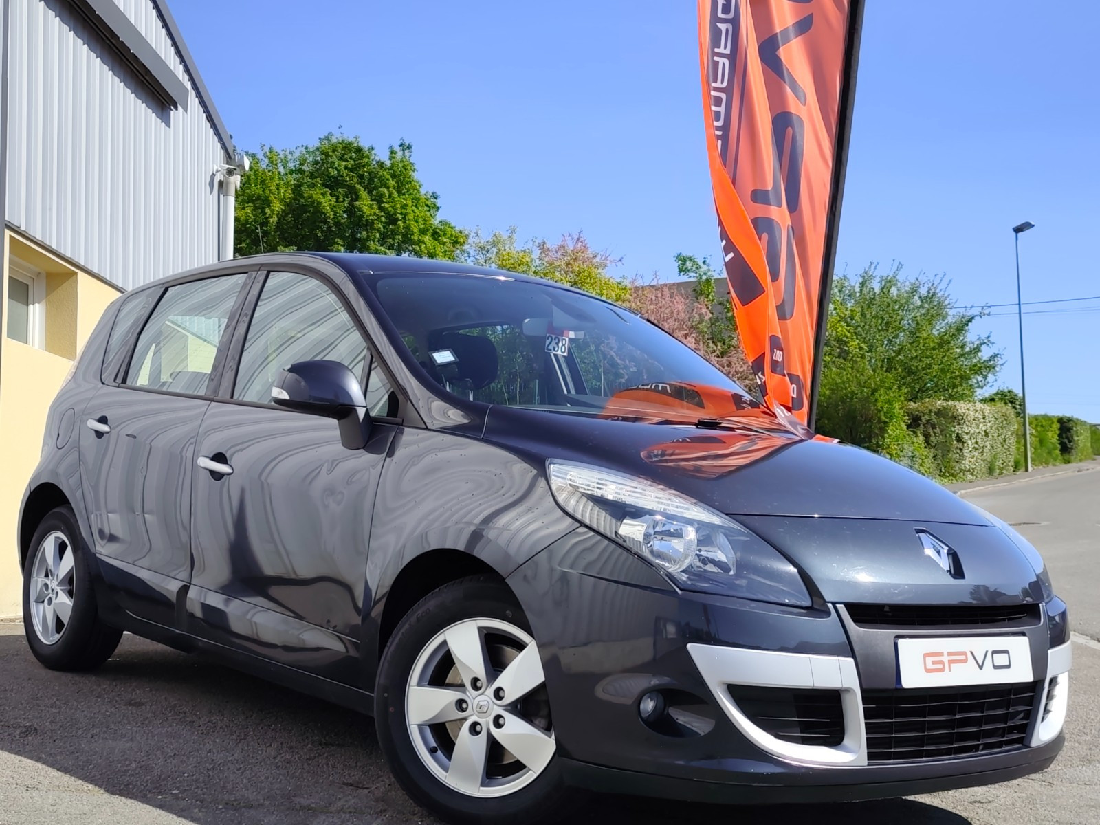 Renault SCENIC III DCI 110 FAP ECO2 DYNAMIQUE EURO 5 EDC - vue 1