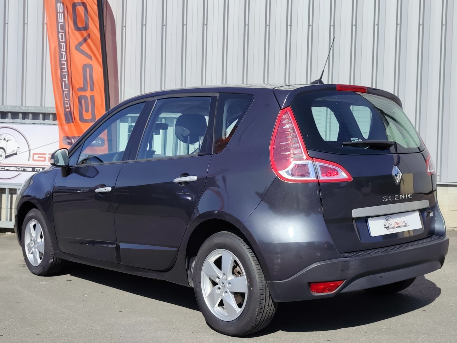 Renault SCENIC III DCI 110 FAP ECO2 DYNAMIQUE EURO 5 EDC - vue 1