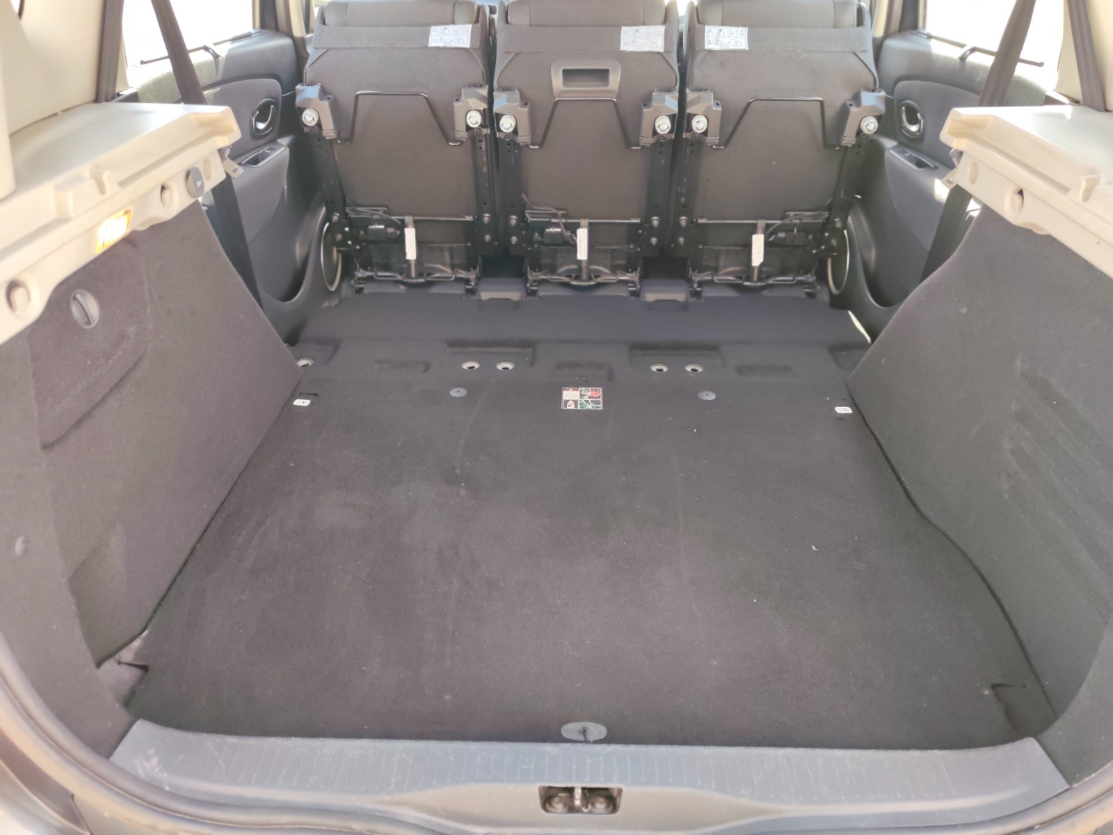 Renault SCENIC III DCI 110 FAP ECO2 DYNAMIQUE EURO 5 EDC - vue 1