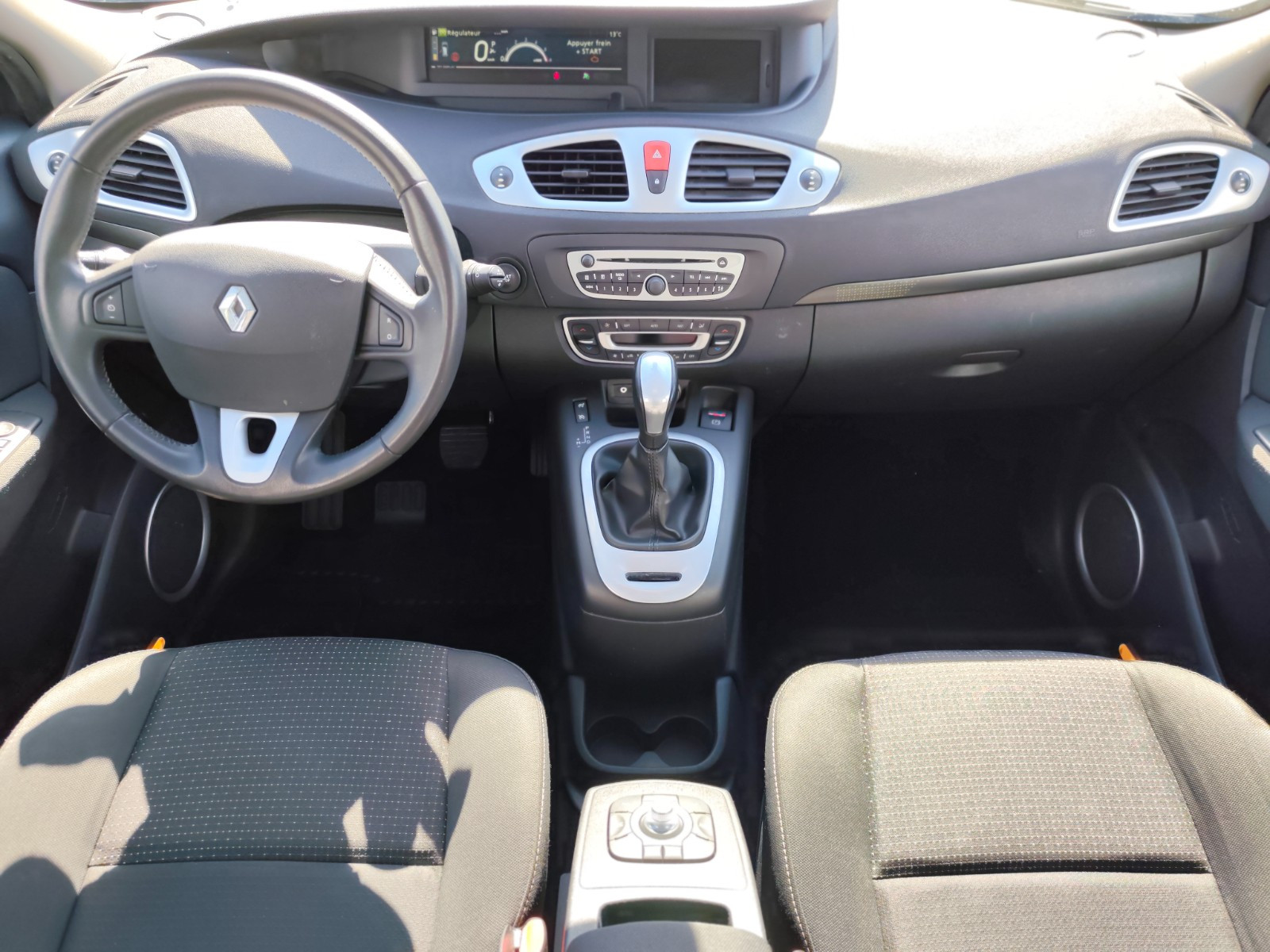 Renault SCENIC III DCI 110 FAP ECO2 DYNAMIQUE EURO 5 EDC - vue 1
