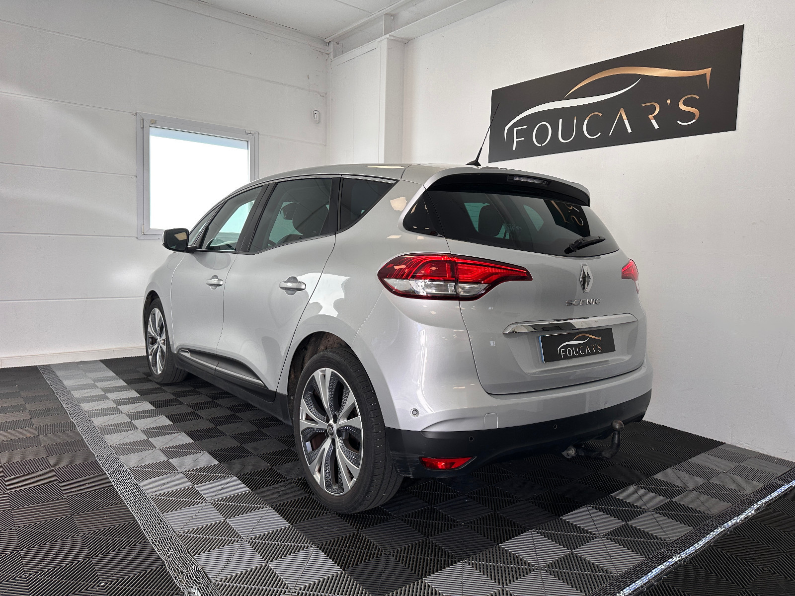 Renault SCÉNIC IV - vue 1