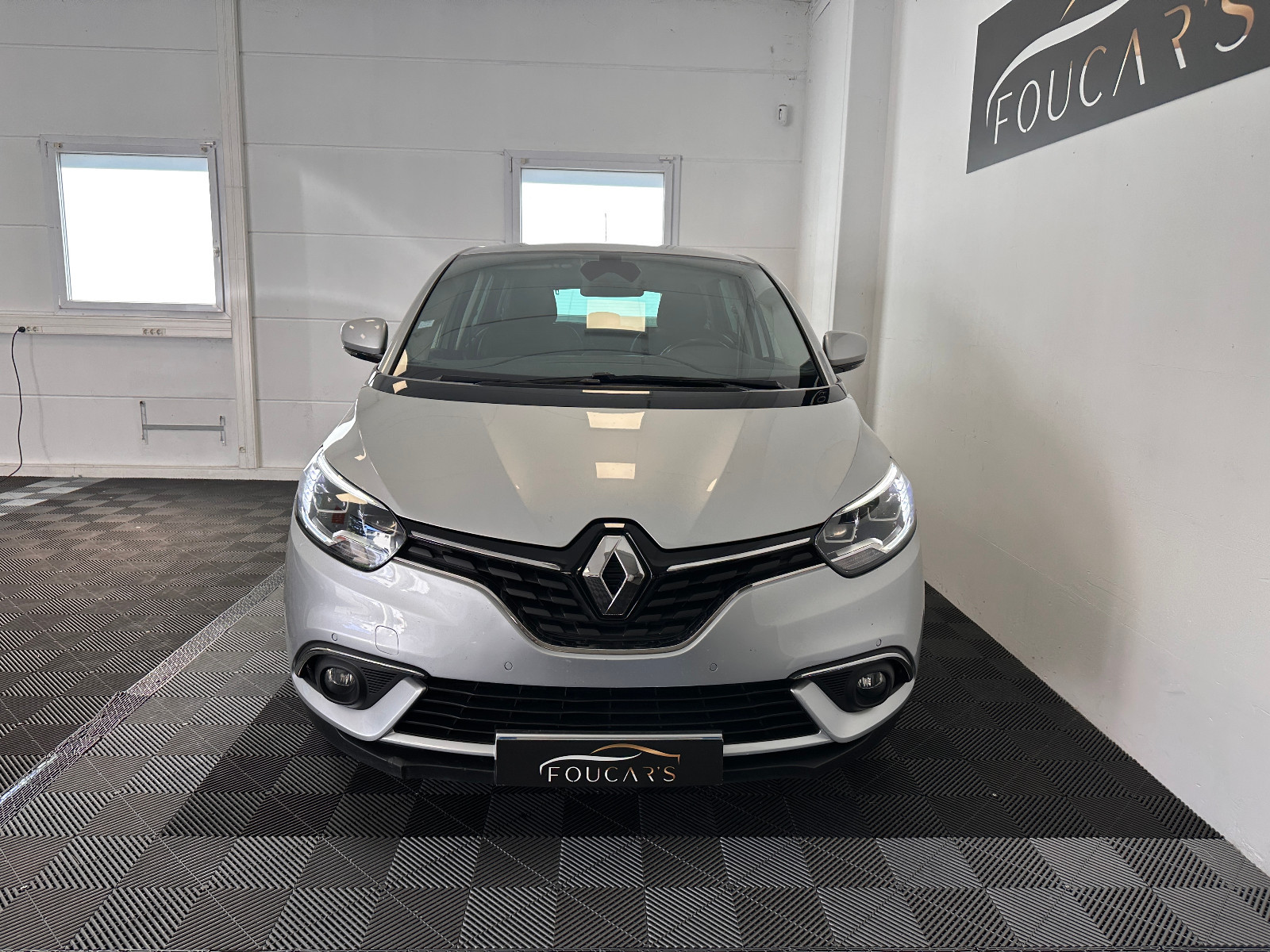 Renault SCÉNIC IV - vue 1