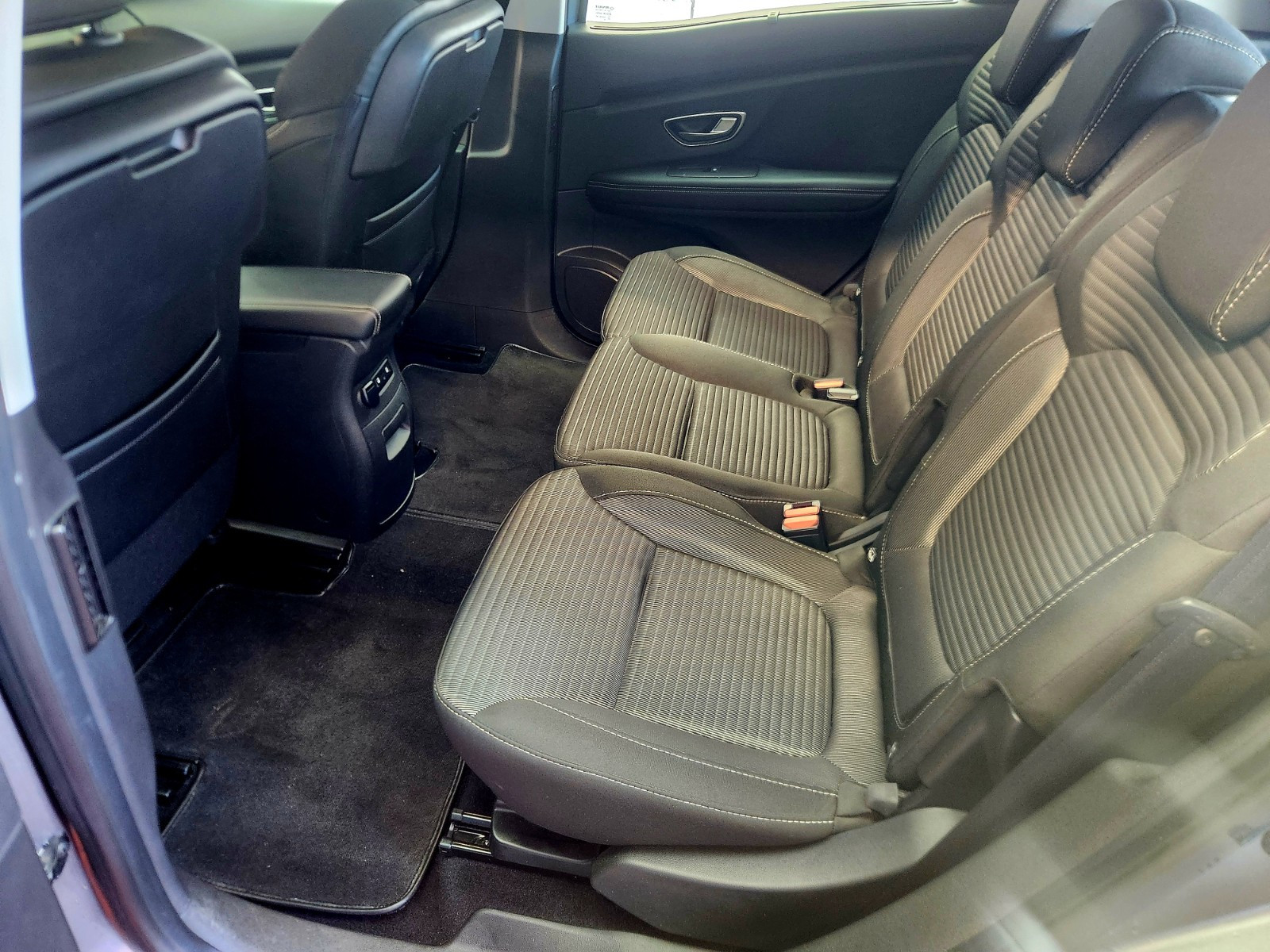 Renault SCÉNIC IV - vue 1