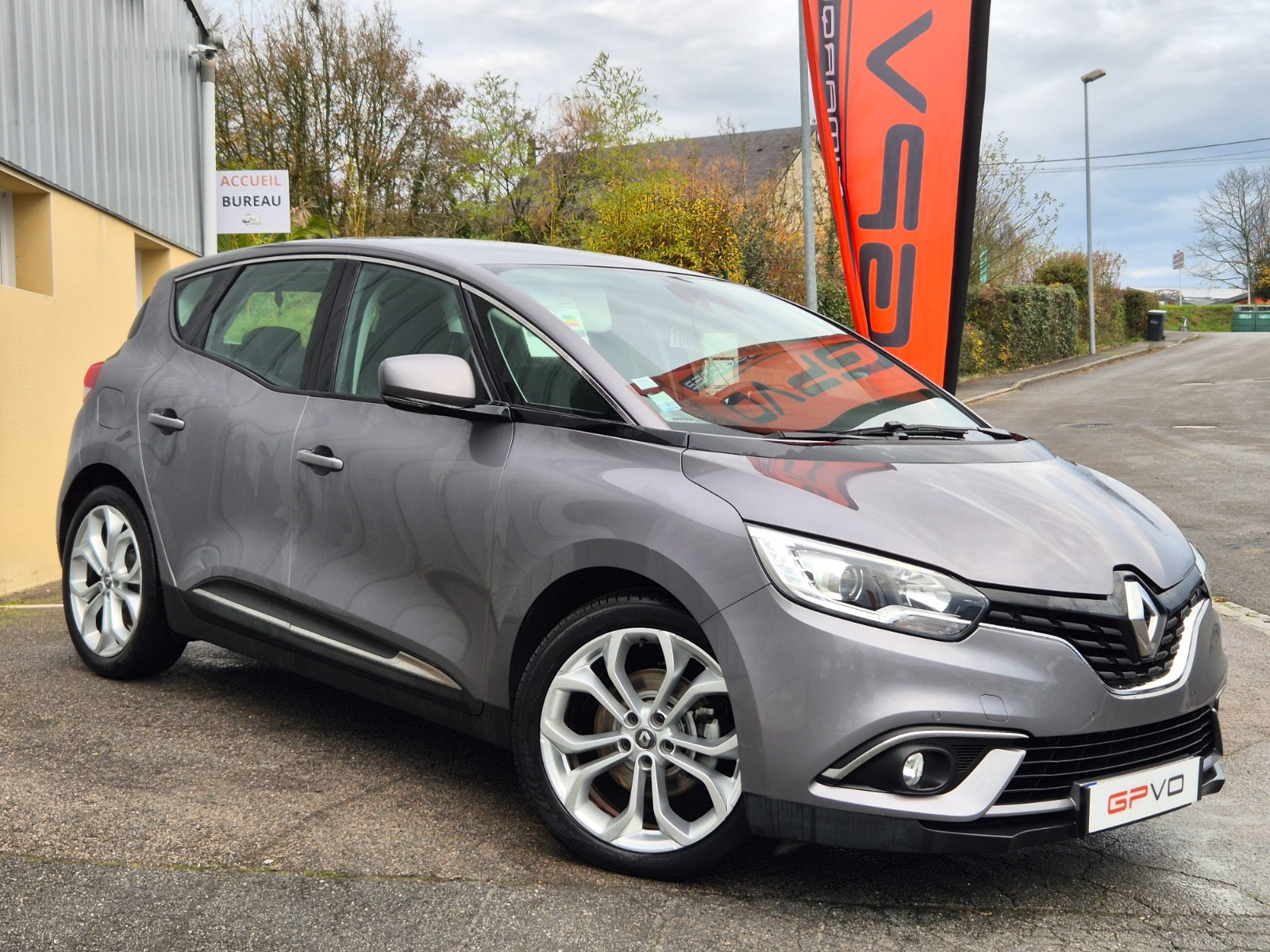 Renault SCÉNIC IV - vue 1