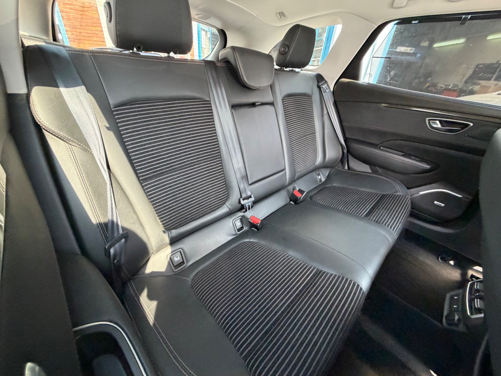 Renault TALISMAN ESTATE - vue 1