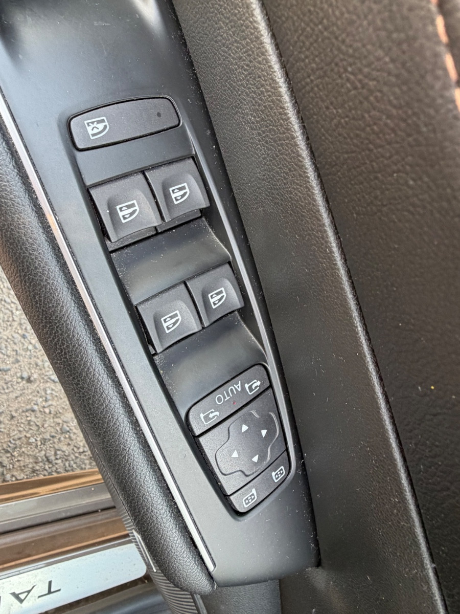 Renault TALISMAN ESTATE - vue 1