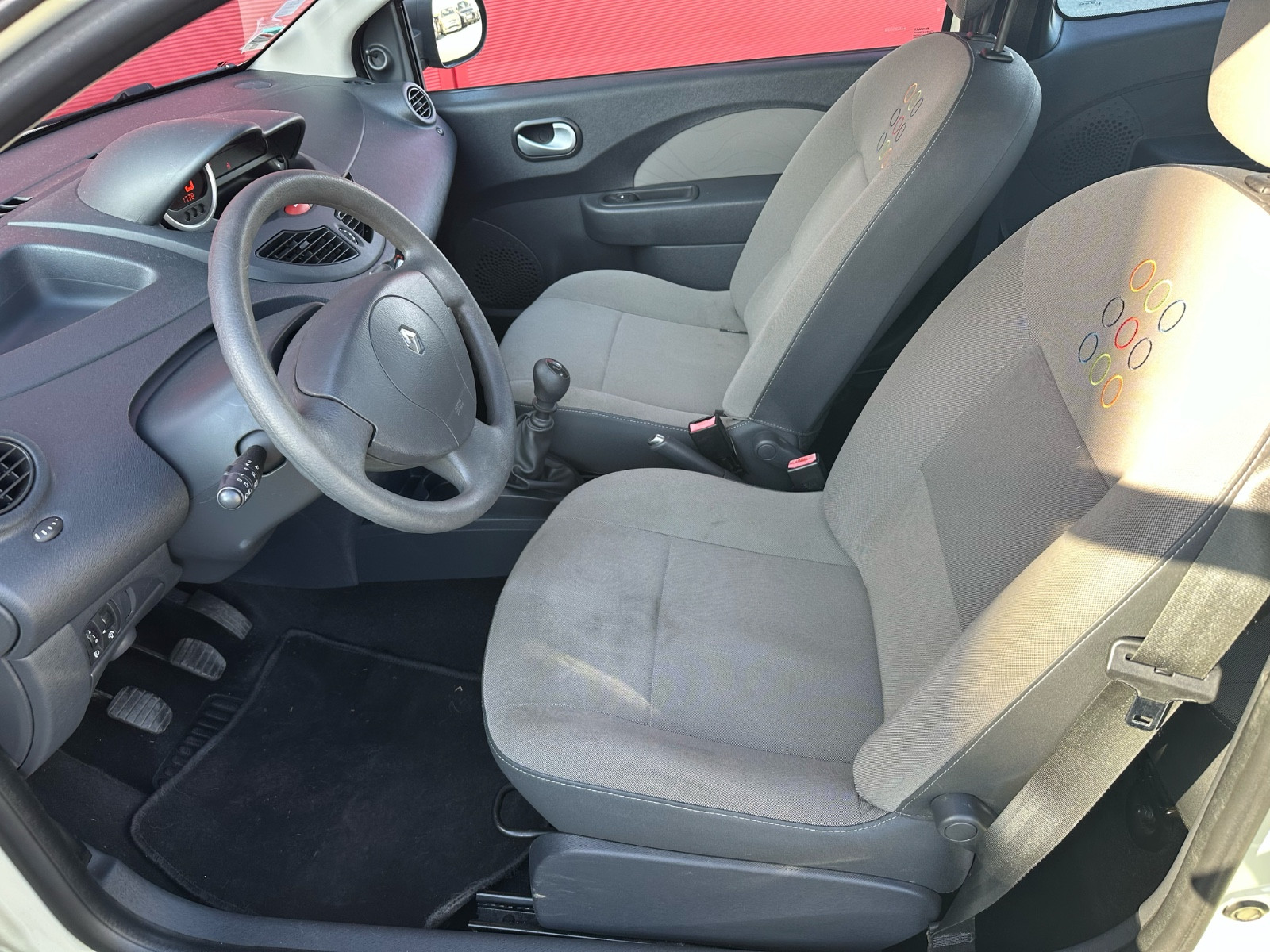 Renault TWINGO I 1.2 75 CH -GARANTIE 12 MOIS — photo 10