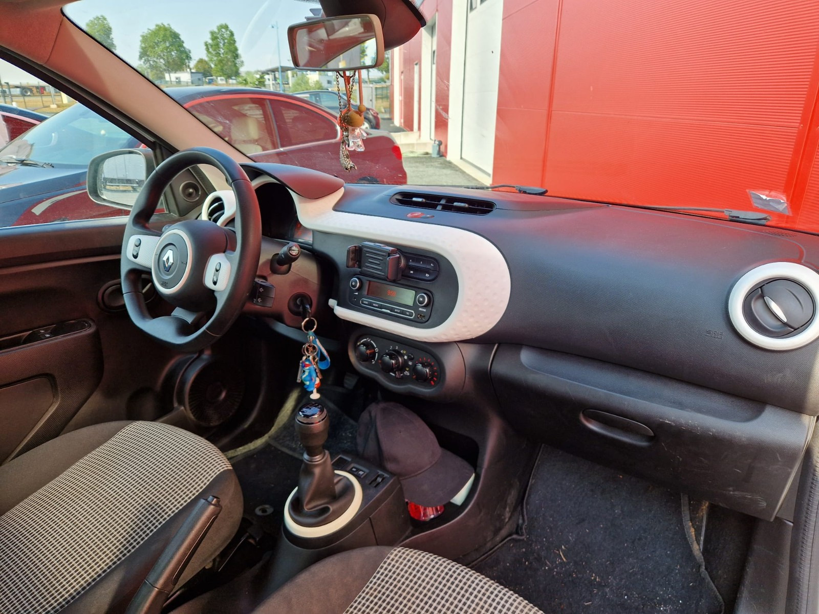Renault TWINGO III PH 2 1.0 65CV – GARANTIE 12 MOIS — photo 16