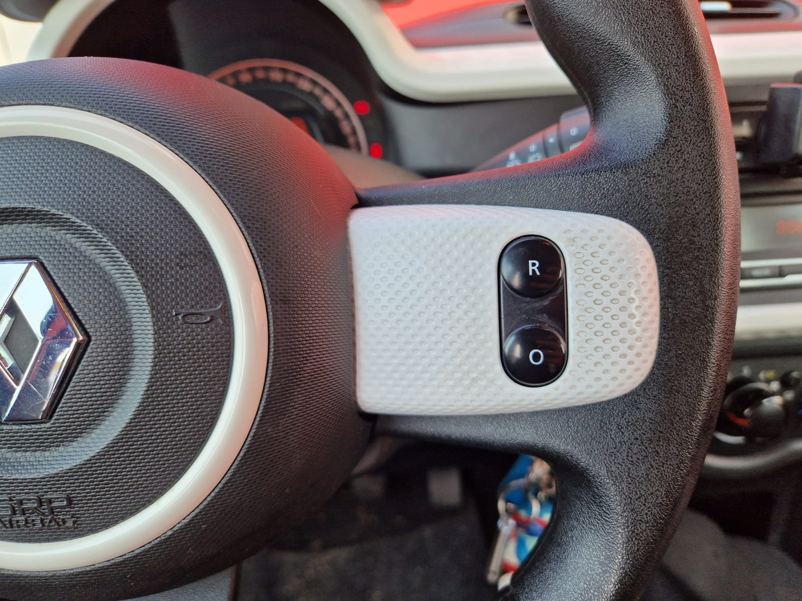 Renault TWINGO III PH 2 1.0 65CV – GARANTIE 12 MOIS — photo 21