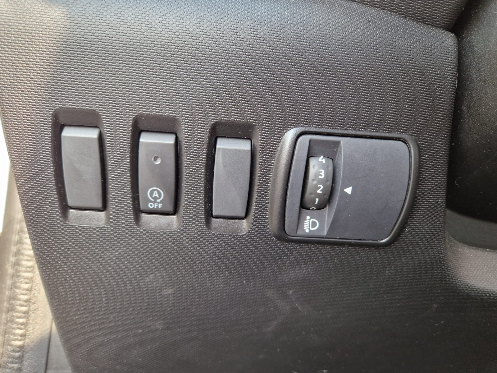 Renault TWINGO III PH 2 1.0 65CV – GARANTIE 12 MOIS — photo 23