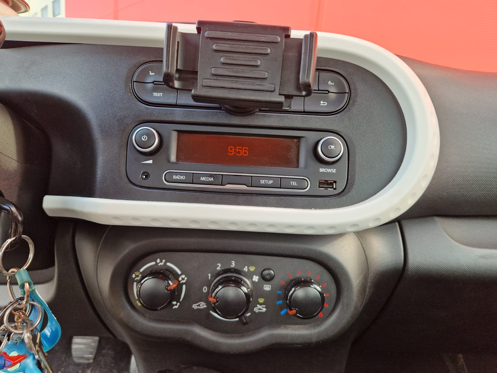 Renault TWINGO III PH 2 1.0 65CV – GARANTIE 12 MOIS — photo 24