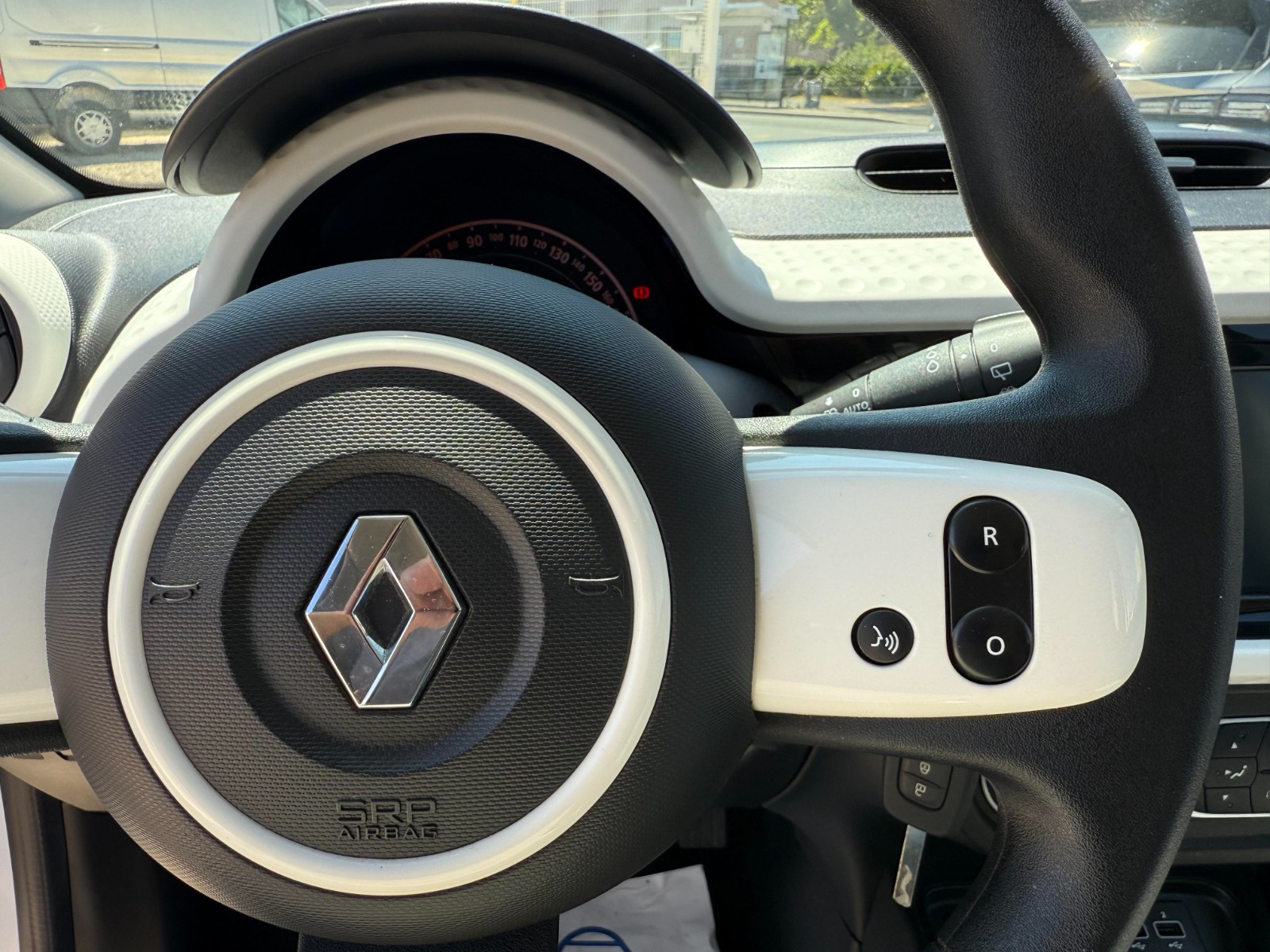 Renault TWINGO III - vue 1