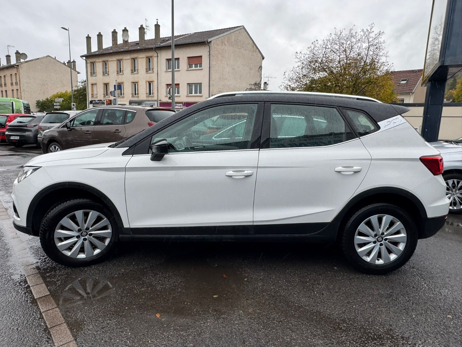 SEAT ARONA - vue 1