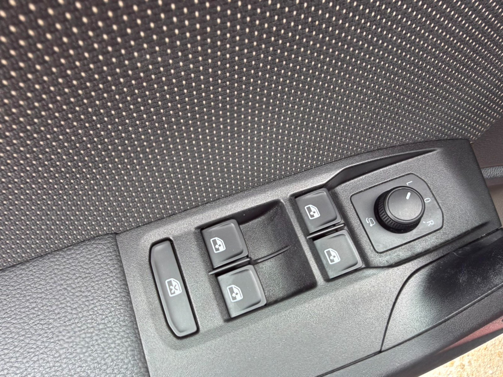 SEAT ARONA - vue 1