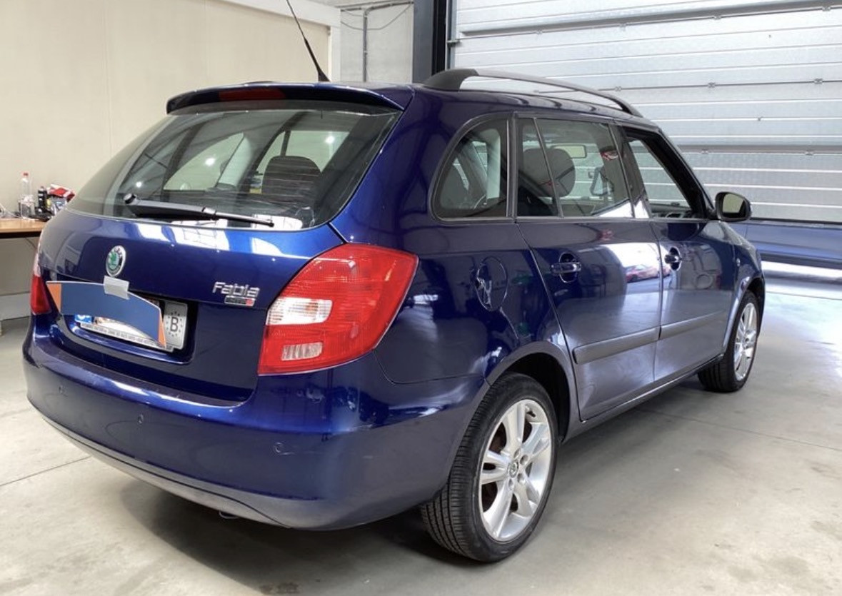 Skoda FABIA BREAK - vue 1