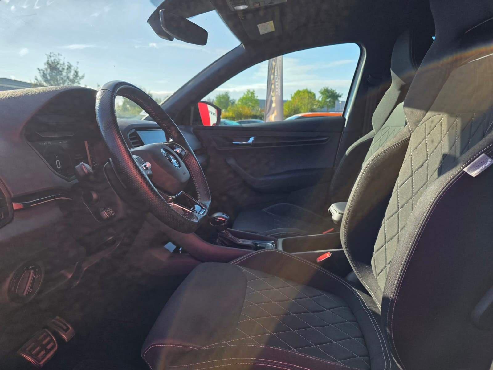 Skoda KAROQ 2.0 TDI 116ch SCR Sportline DSG7 -Garantie 12 mois- — photo 9