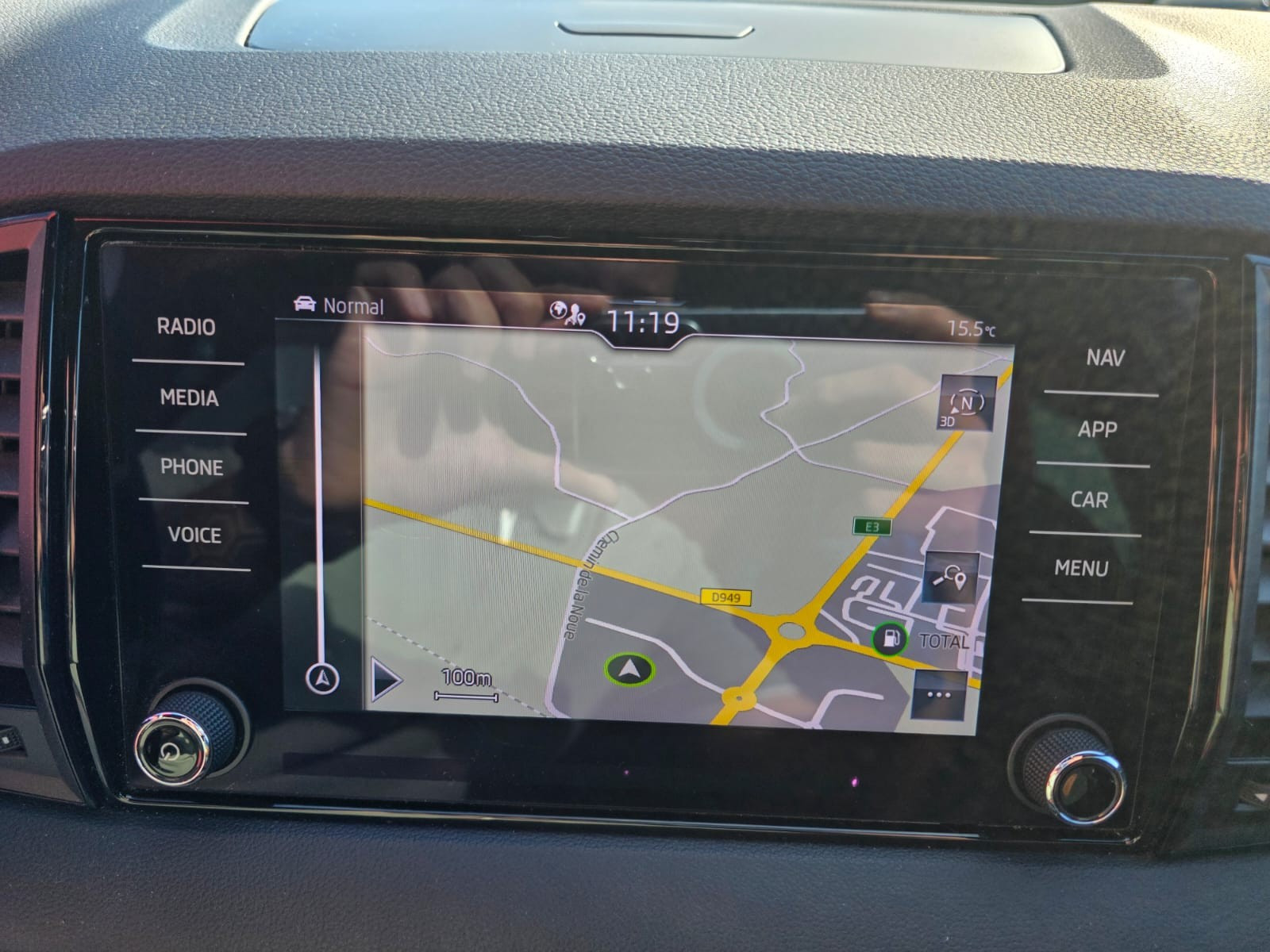Skoda KAROQ 2.0 TDI 116ch SCR Sportline DSG7 -Garantie 12 mois- — photo 31