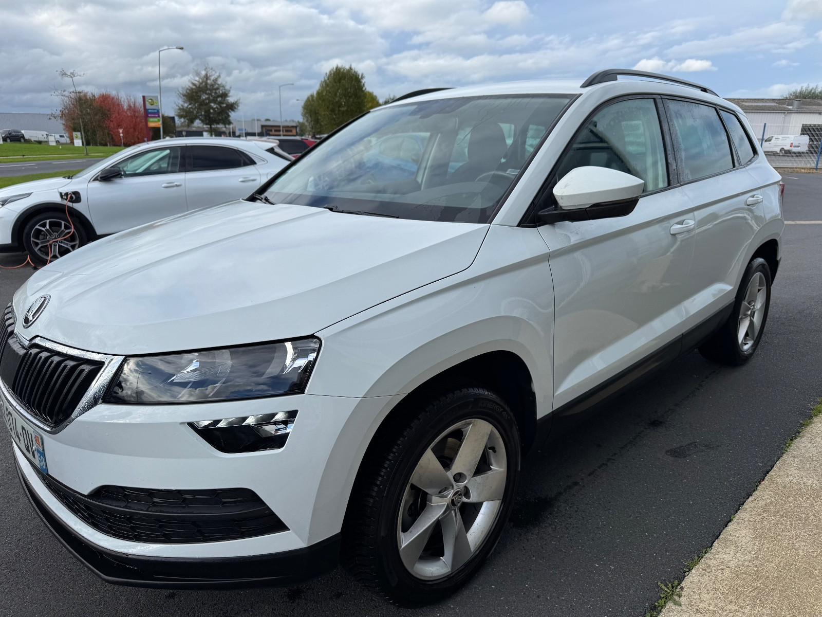 Skoda KAROQ AMBITION 1.0L TSI 116CH BVM6 - vue 1