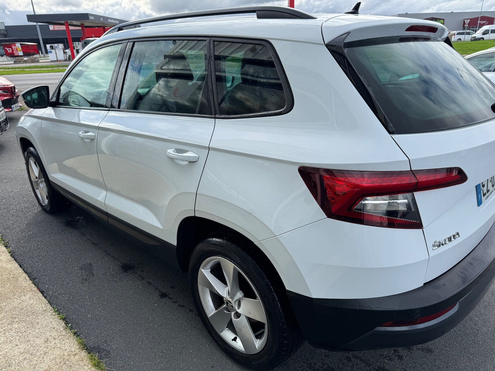 Skoda KAROQ AMBITION 1.0L TSI 116CH BVM6 - vue 1