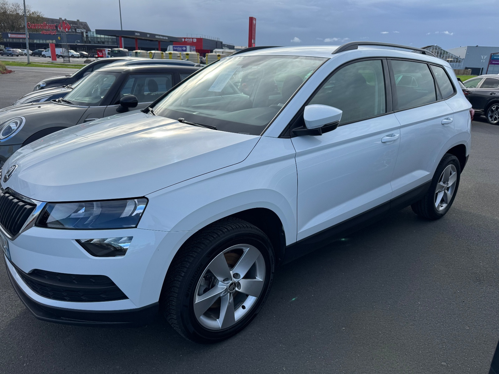 Skoda KAROQ AMBITION 1.0L TSI 116CH BVM6 - vue 1