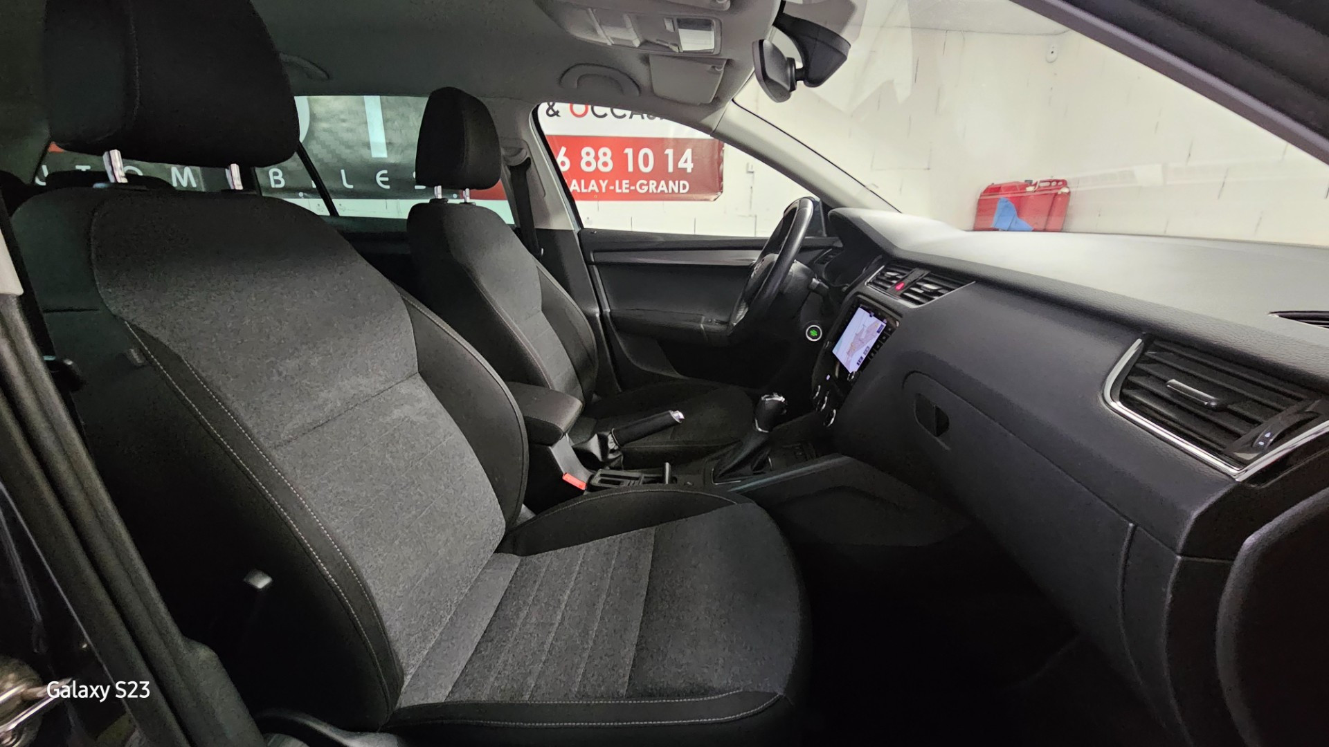 Skoda OCTAVIA BREAK - vue 1