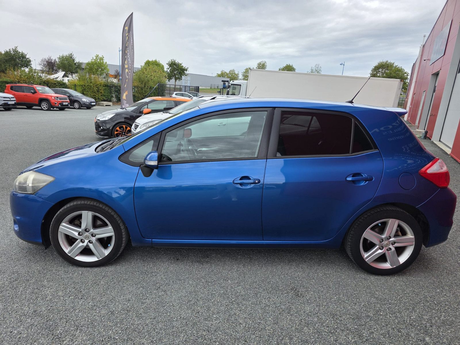 Toyota AURIS 126ch D-4D Sportline 5p – GARANTIE 12 MOIS — photo 5