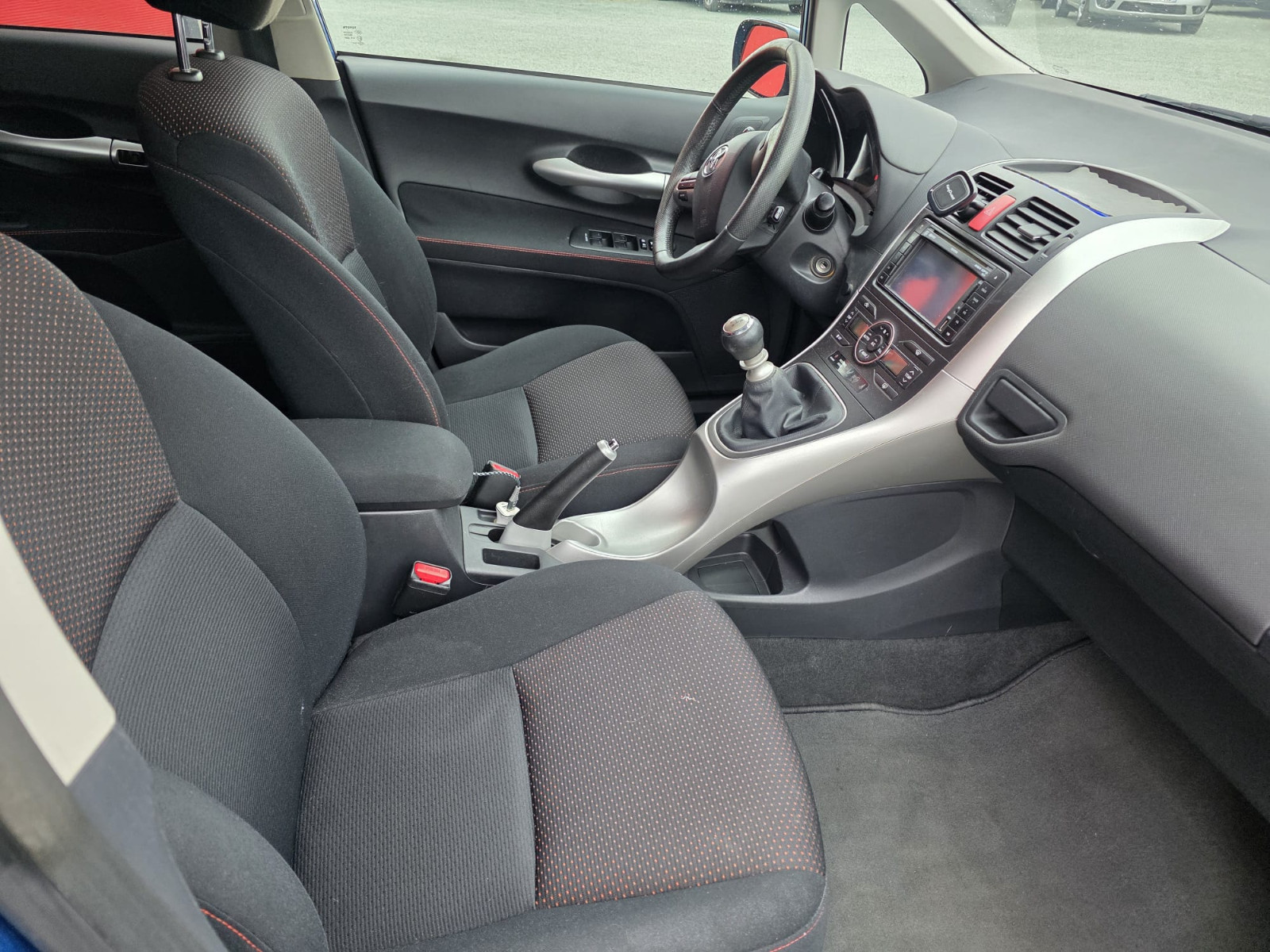 Toyota AURIS 126ch D-4D Sportline 5p – GARANTIE 12 MOIS — photo 13