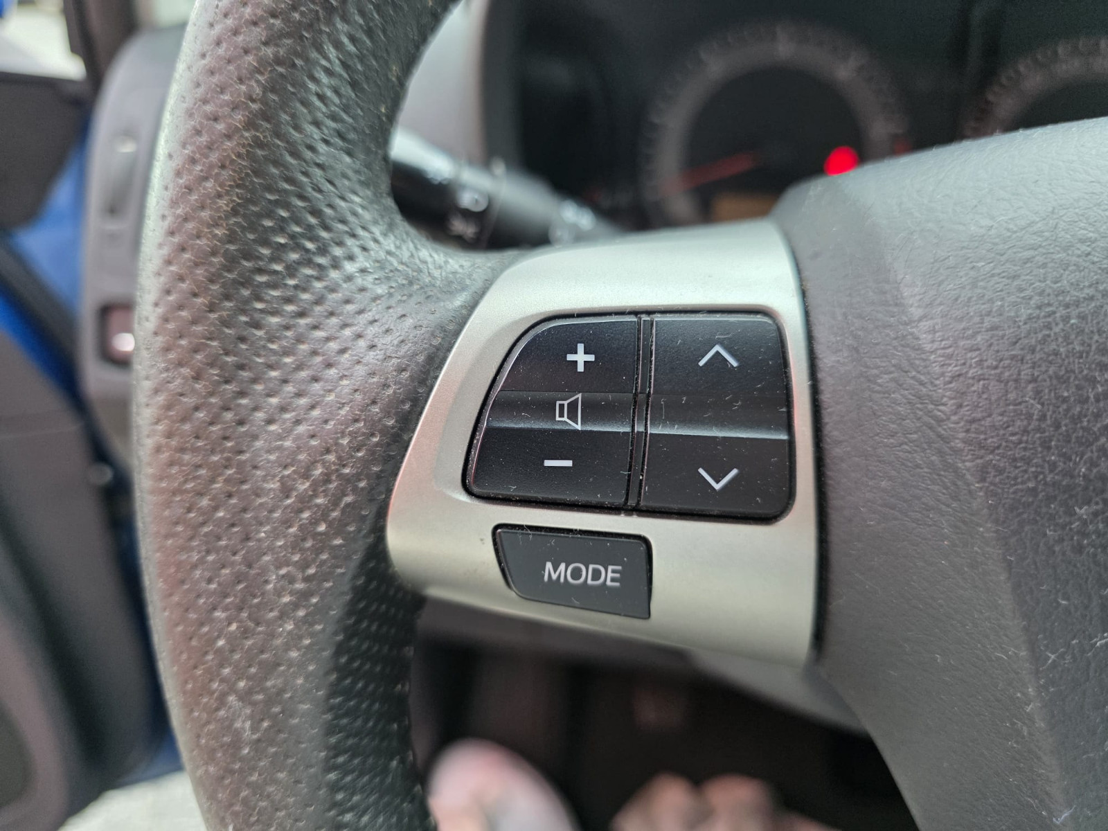 Toyota AURIS 126ch D-4D Sportline 5p – GARANTIE 12 MOIS — photo 19