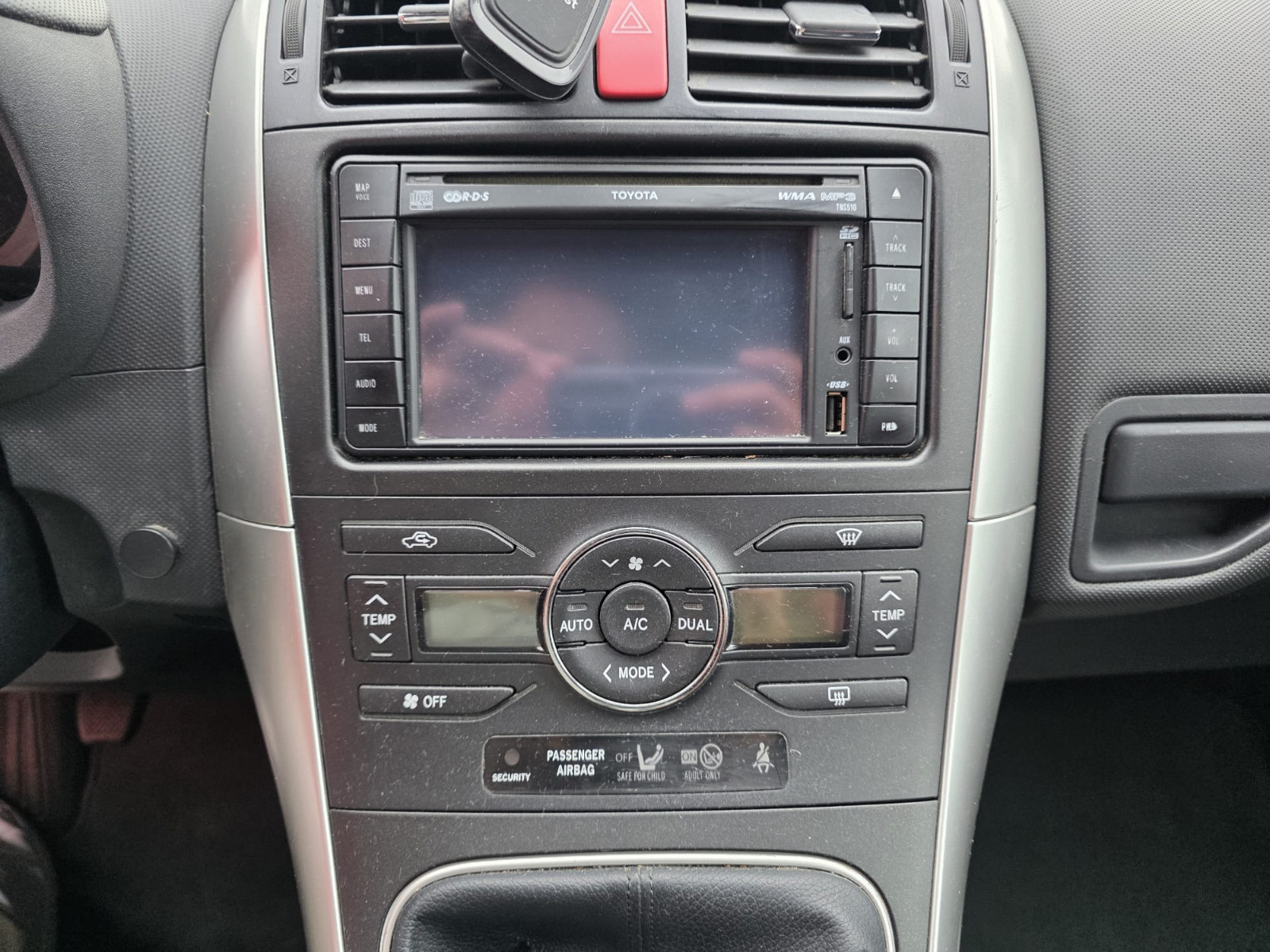 Toyota AURIS 126ch D-4D Sportline 5p – GARANTIE 12 MOIS — photo 24
