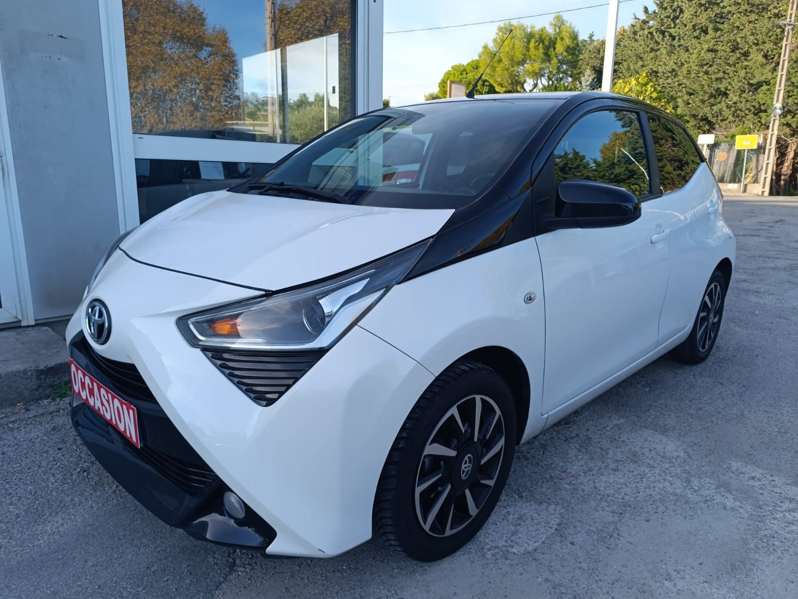 Toyota aygo 1.0 VVT-i 72ch x-night x-shift 5p MY21