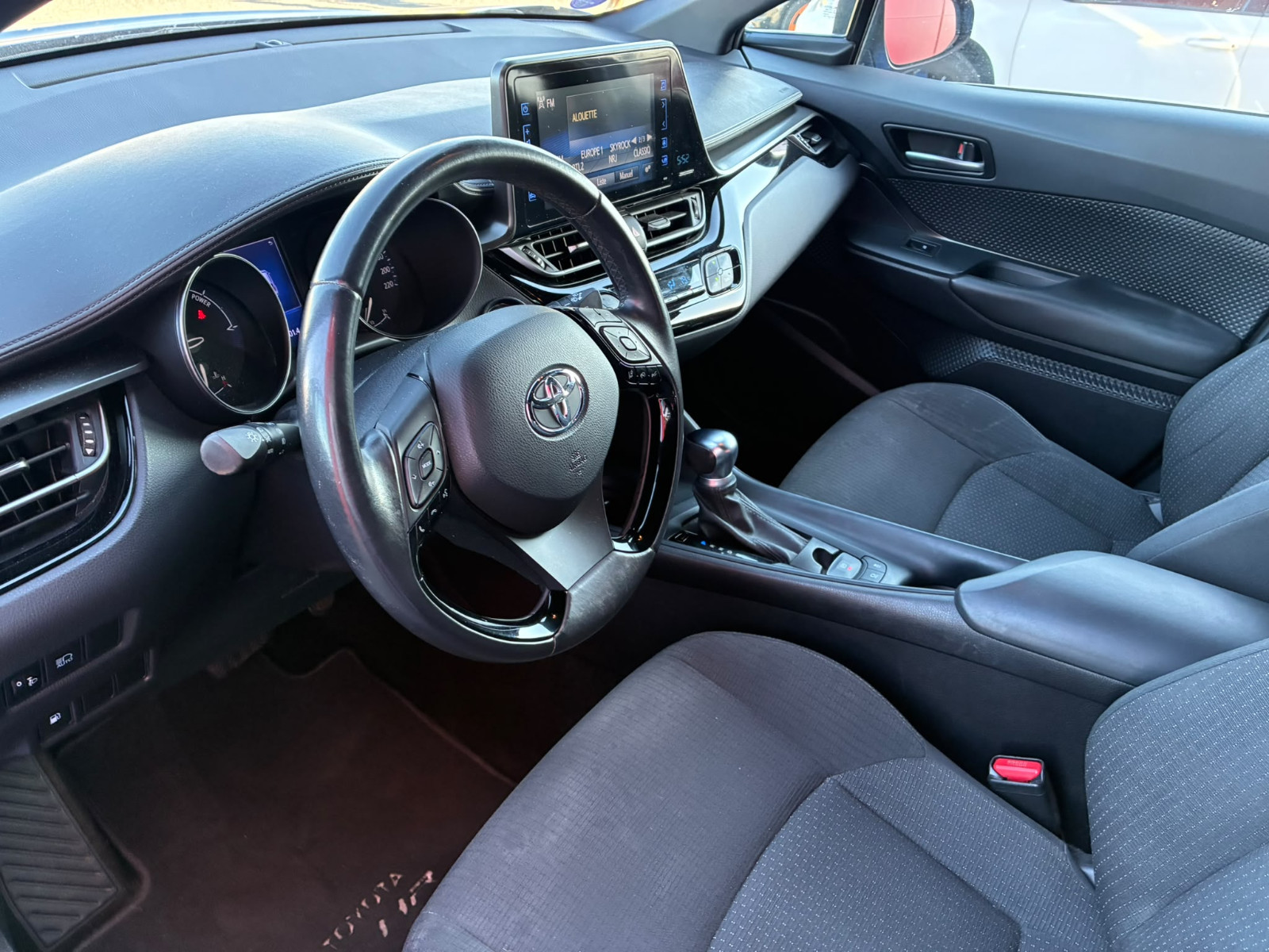 Toyota C-HR 1.8i Hybrid Dynamic CVT 122cv – GARANTIE 12 MOIS — photo 12