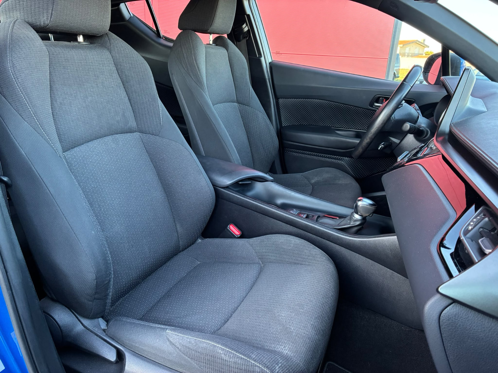 Toyota C-HR 1.8i Hybrid Dynamic CVT 122cv – GARANTIE 12 MOIS — photo 17