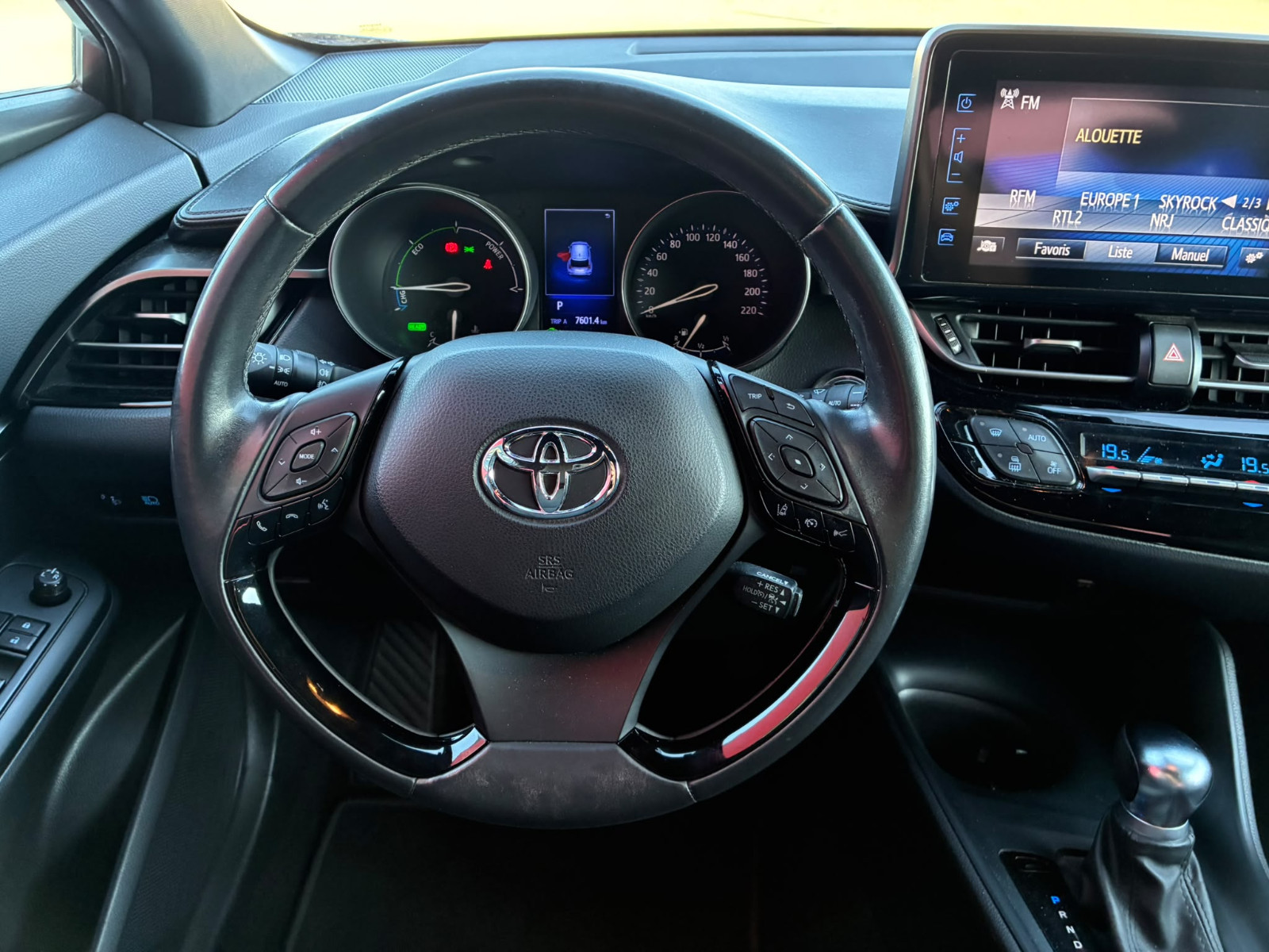 Toyota C-HR 1.8i Hybrid Dynamic CVT 122cv – GARANTIE 12 MOIS — photo 21