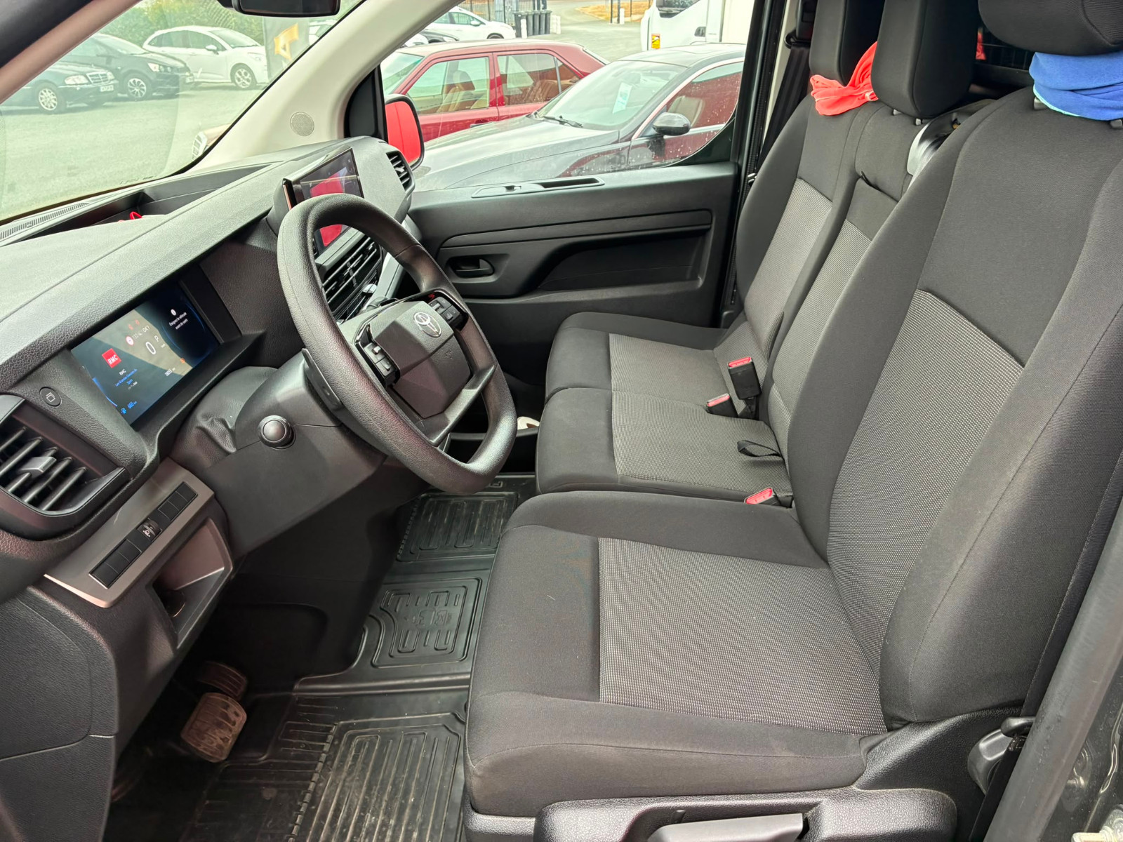 Toyota PROACE 2.0 D-4D BVA START PACK CONFORT ATTELAGE – GARANTIE 5 ANS* — photo 10