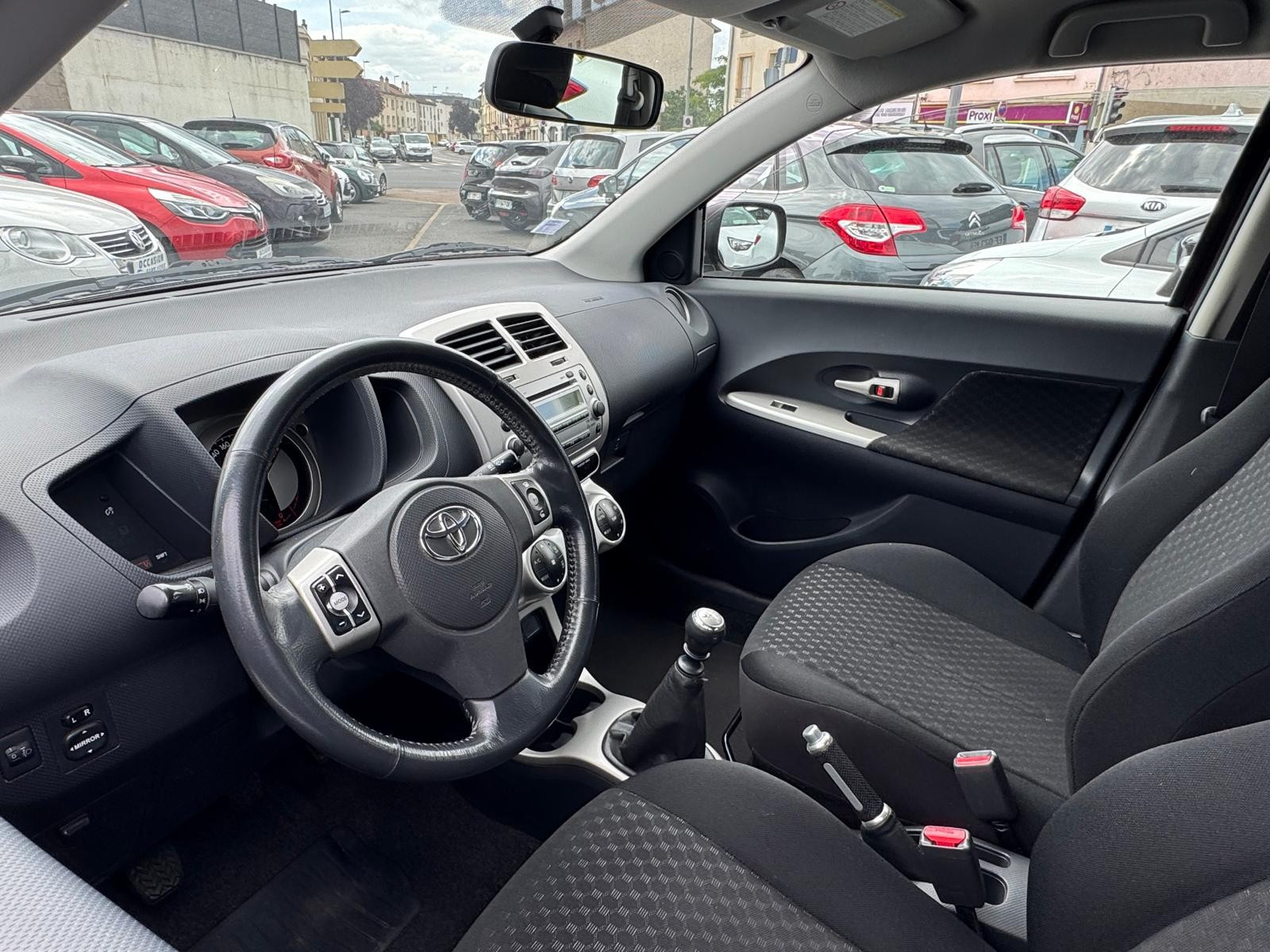 Toyota URBAN CRUISER - vue 1