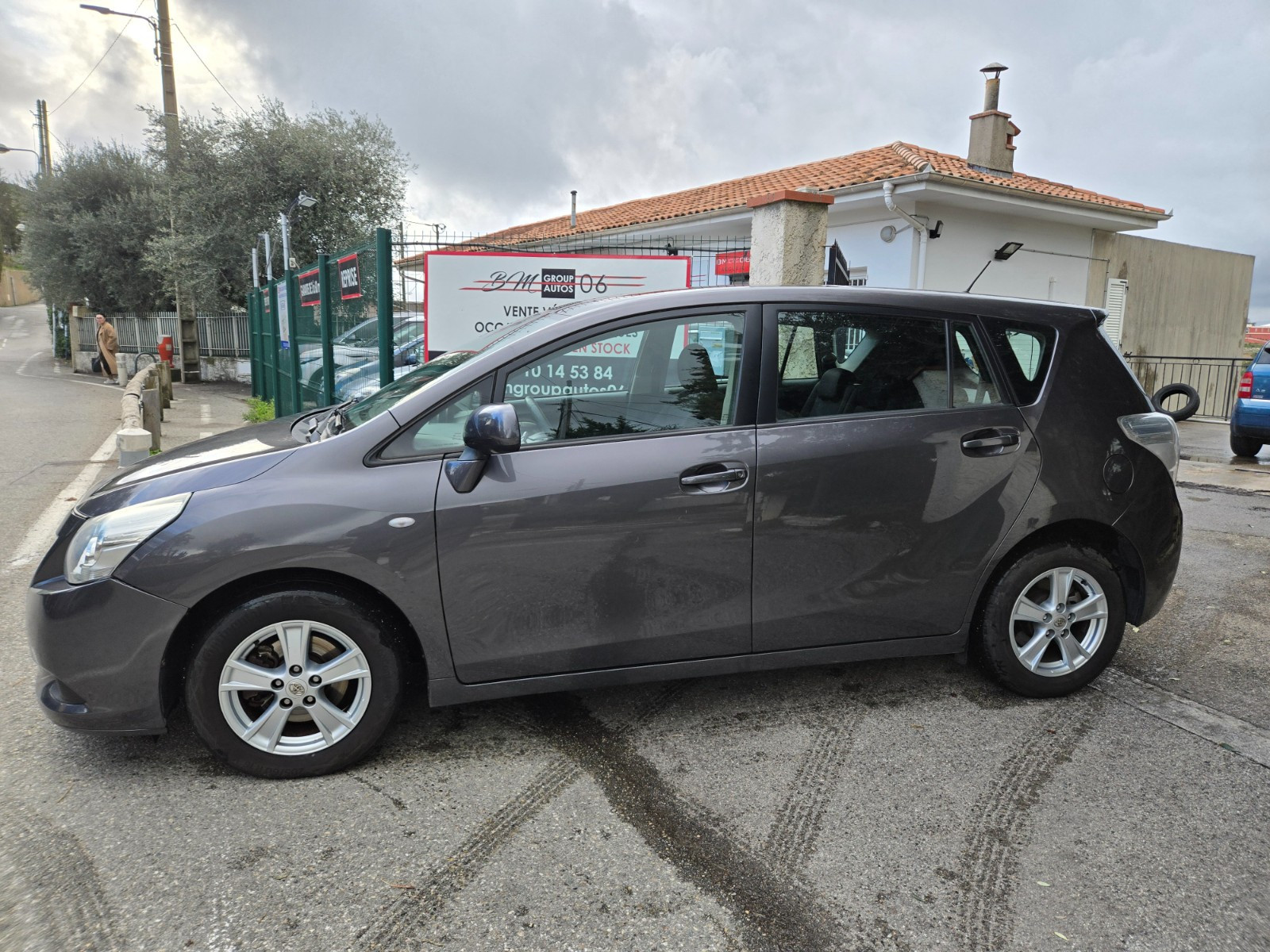 Toyota VERSO - vue 1