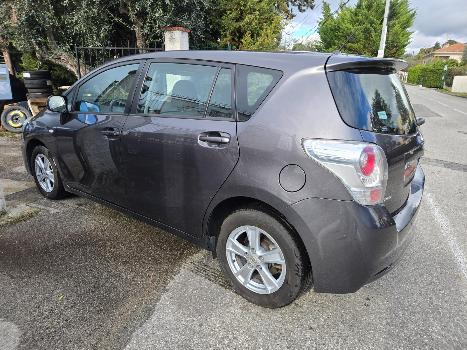 Toyota VERSO - vue 1
