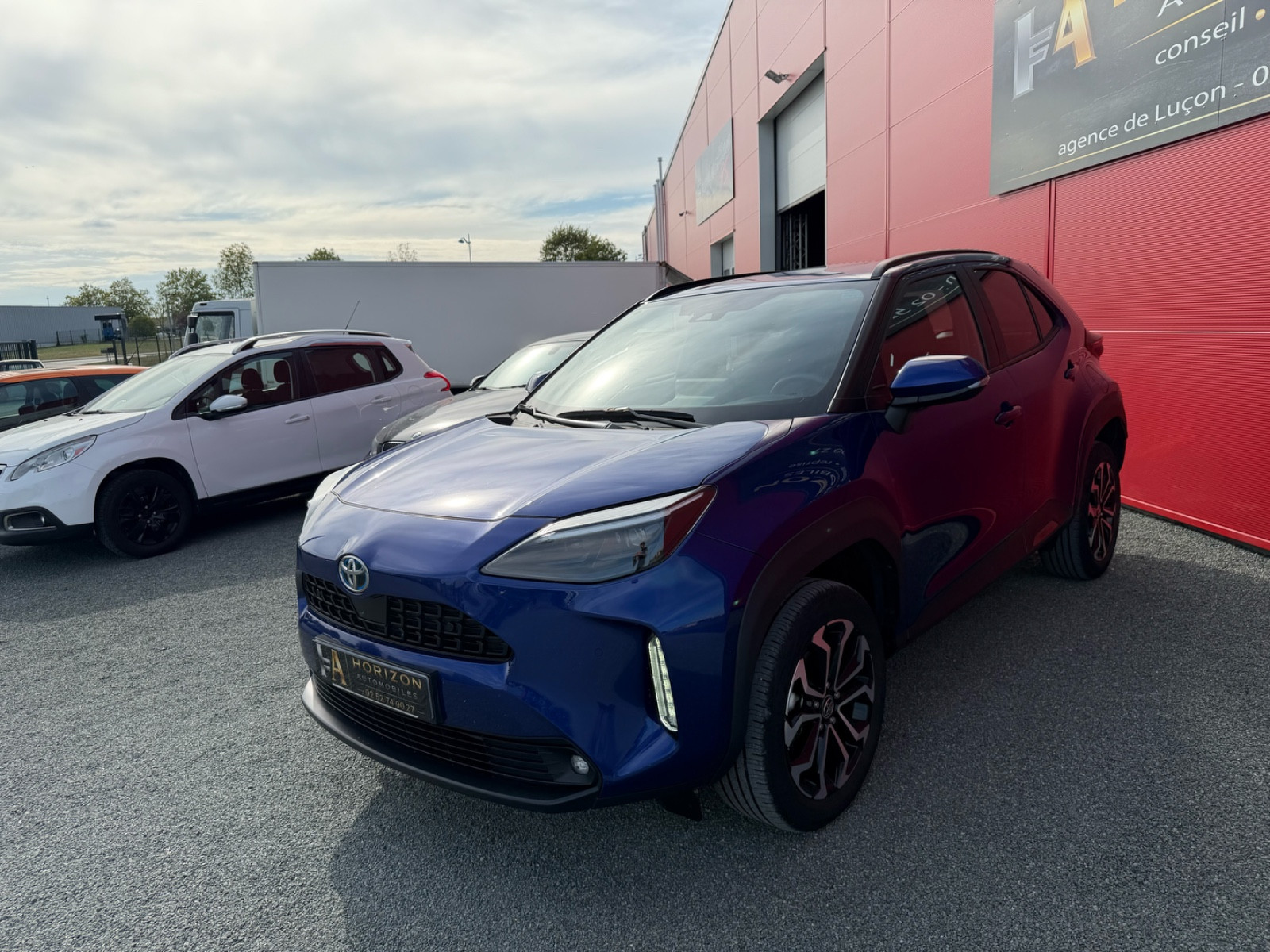 Toyota Yaris 116h Design MY22 — photo 4