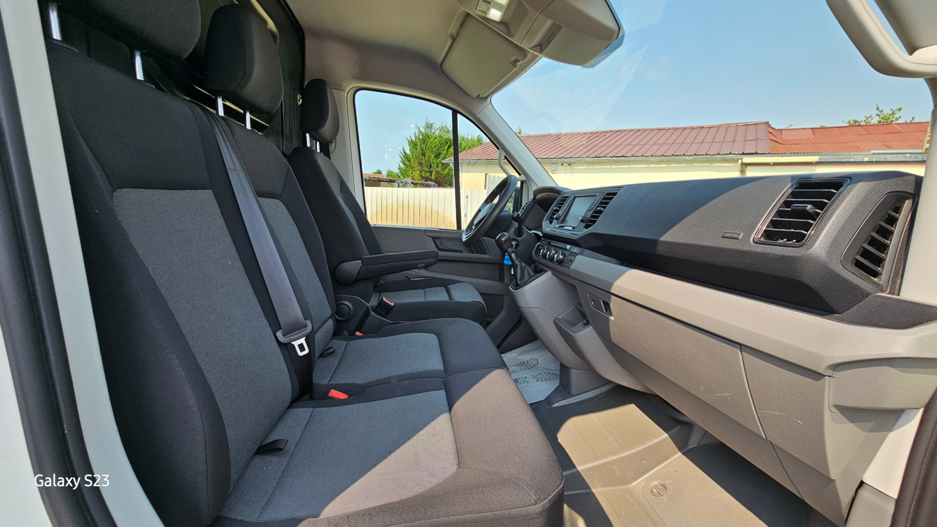 Volkswagen CRAFTER FOURGON - vue 1