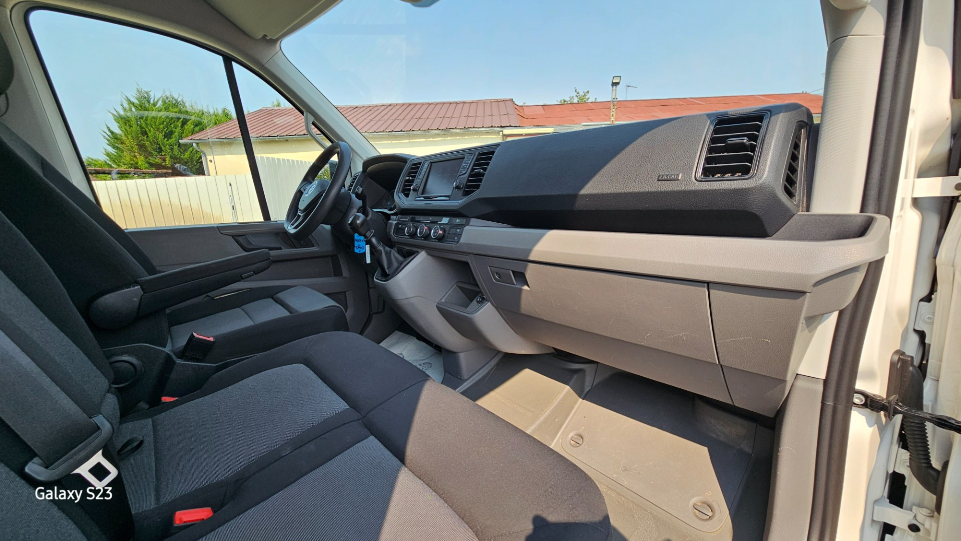 Volkswagen CRAFTER FOURGON - vue 1