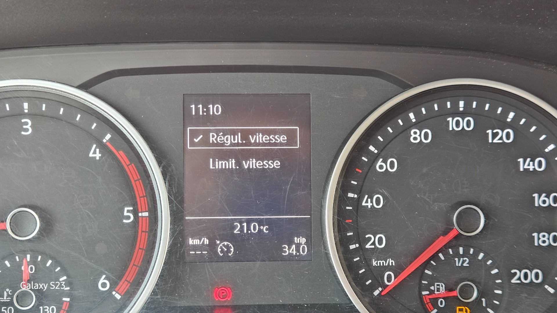 Volkswagen CRAFTER FOURGON - vue 1
