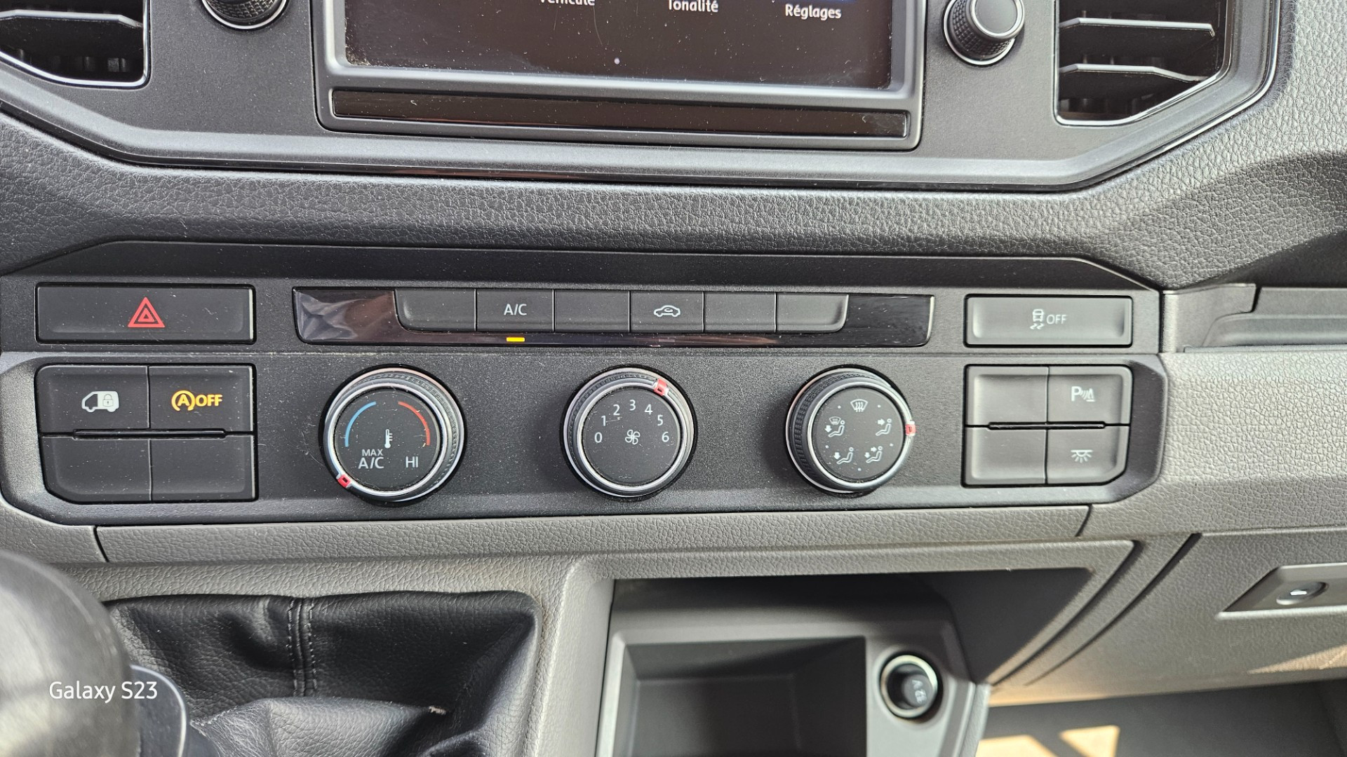 Volkswagen CRAFTER FOURGON - vue 1